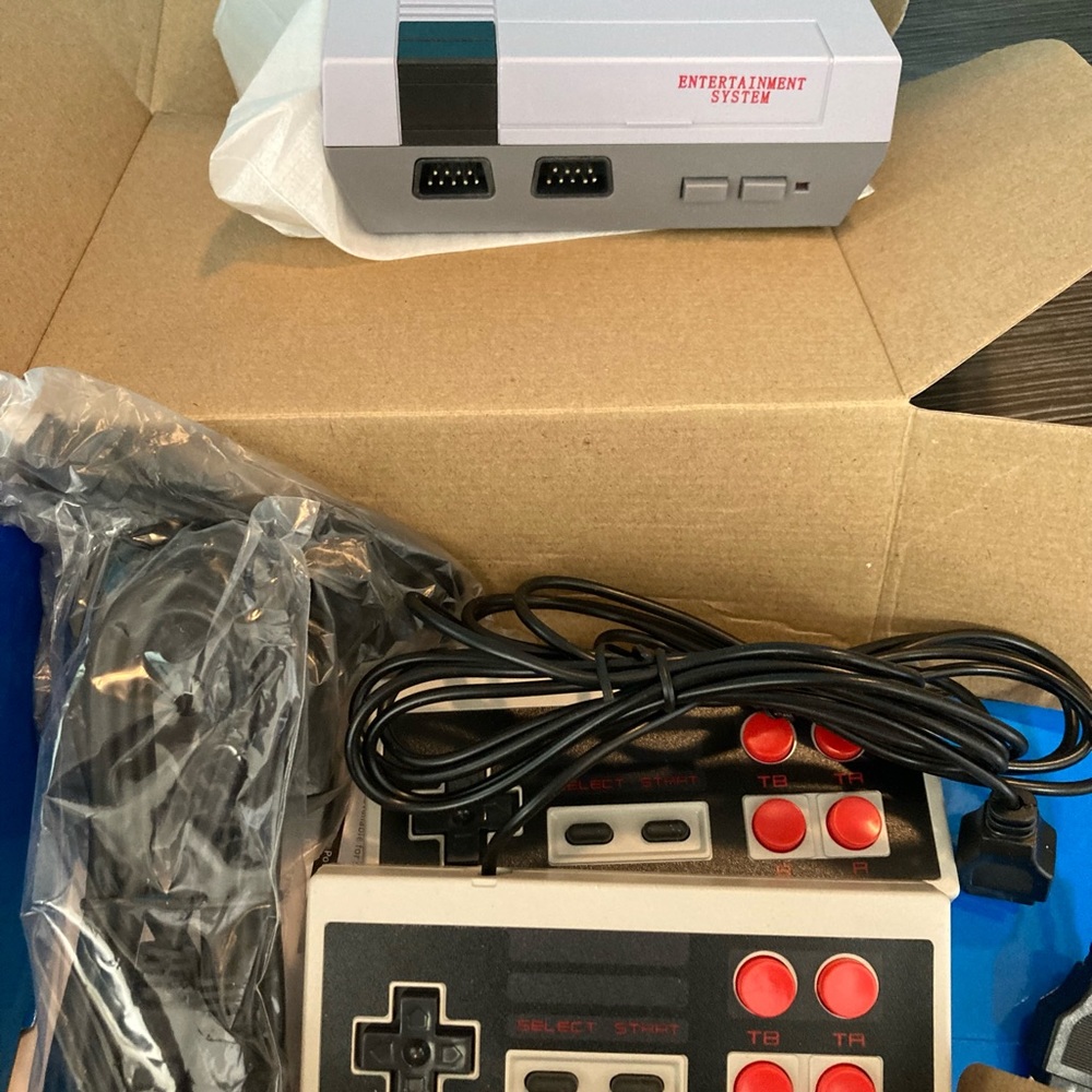 Mini game console - Picture 3 of 3
